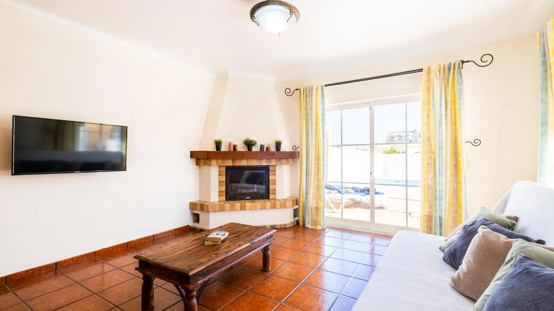 Villa Casablanca By Algarve Vacation 포티마오